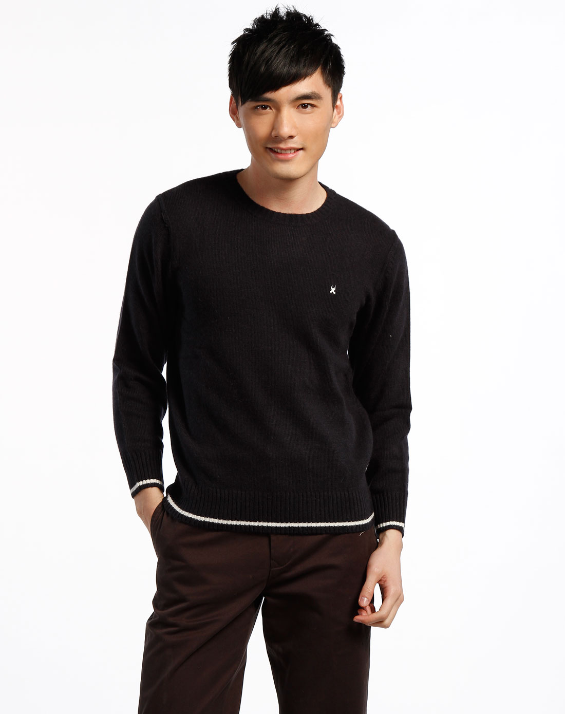 男款藏蓝色圆领长袖毛衣