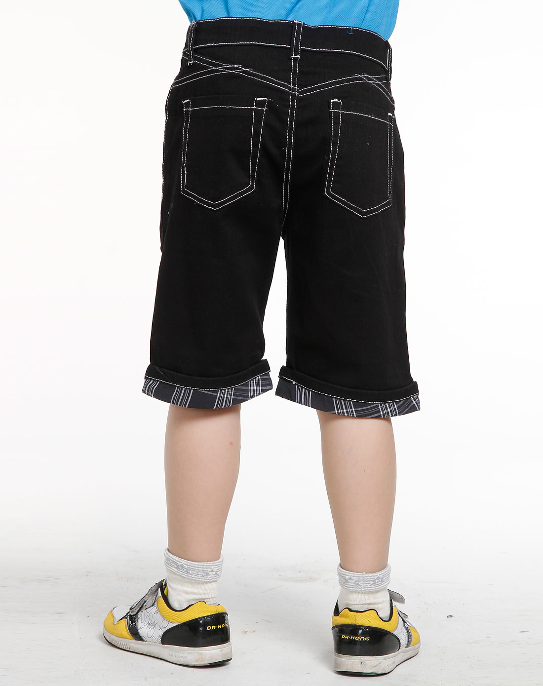 童<em>黑色</em>时尚<em>牛仔短裤</em>