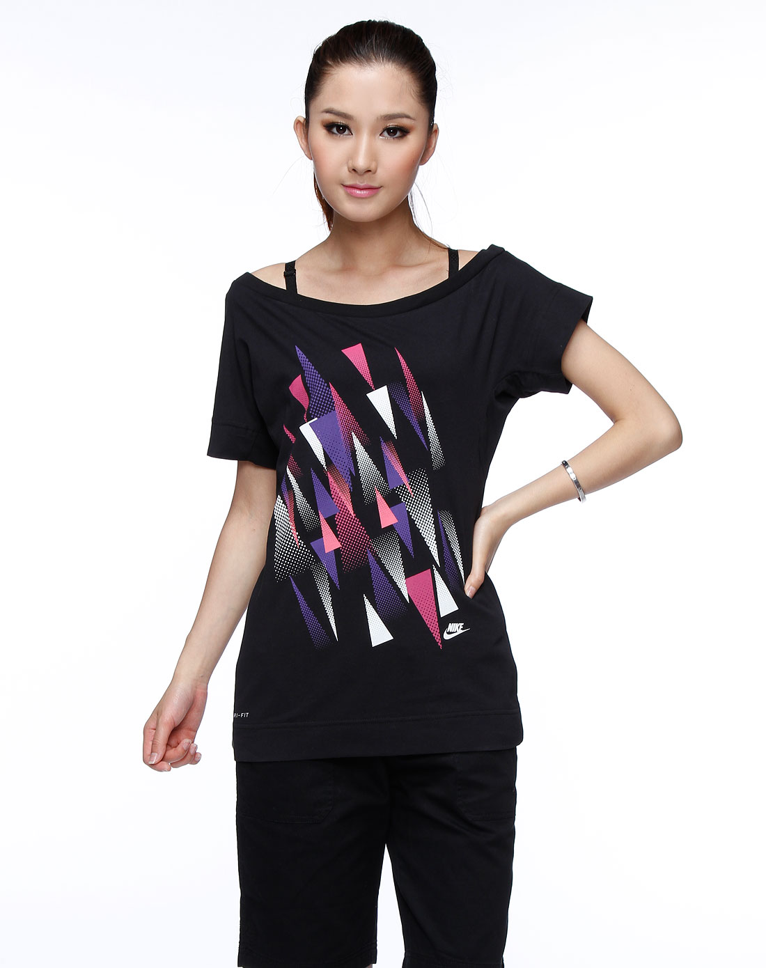 耐克NIKE女款黑\/粉紫色印花短袖T恤374100-0