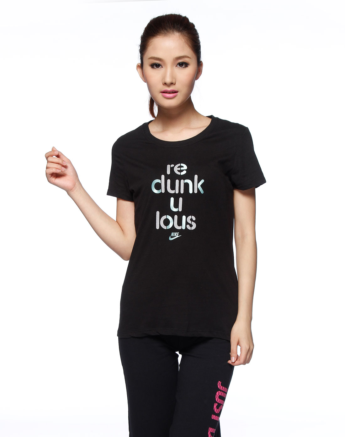 耐克Nike女款黑色印字短袖T恤379815-010