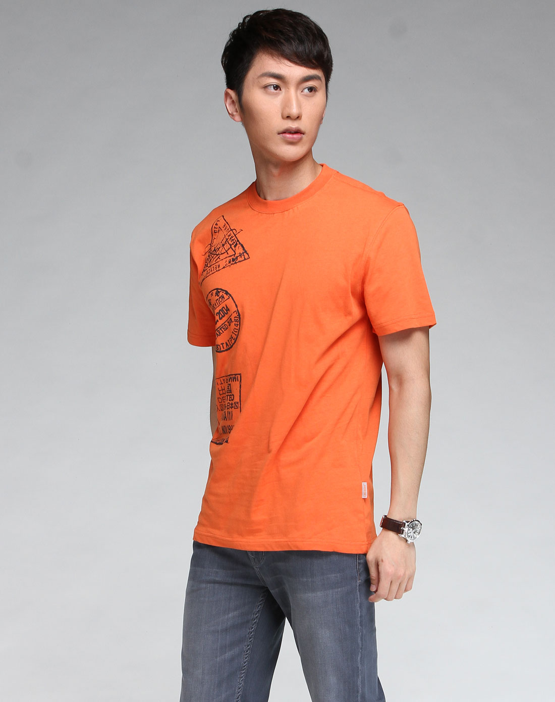 男款橙色印图时尚短袖t恤