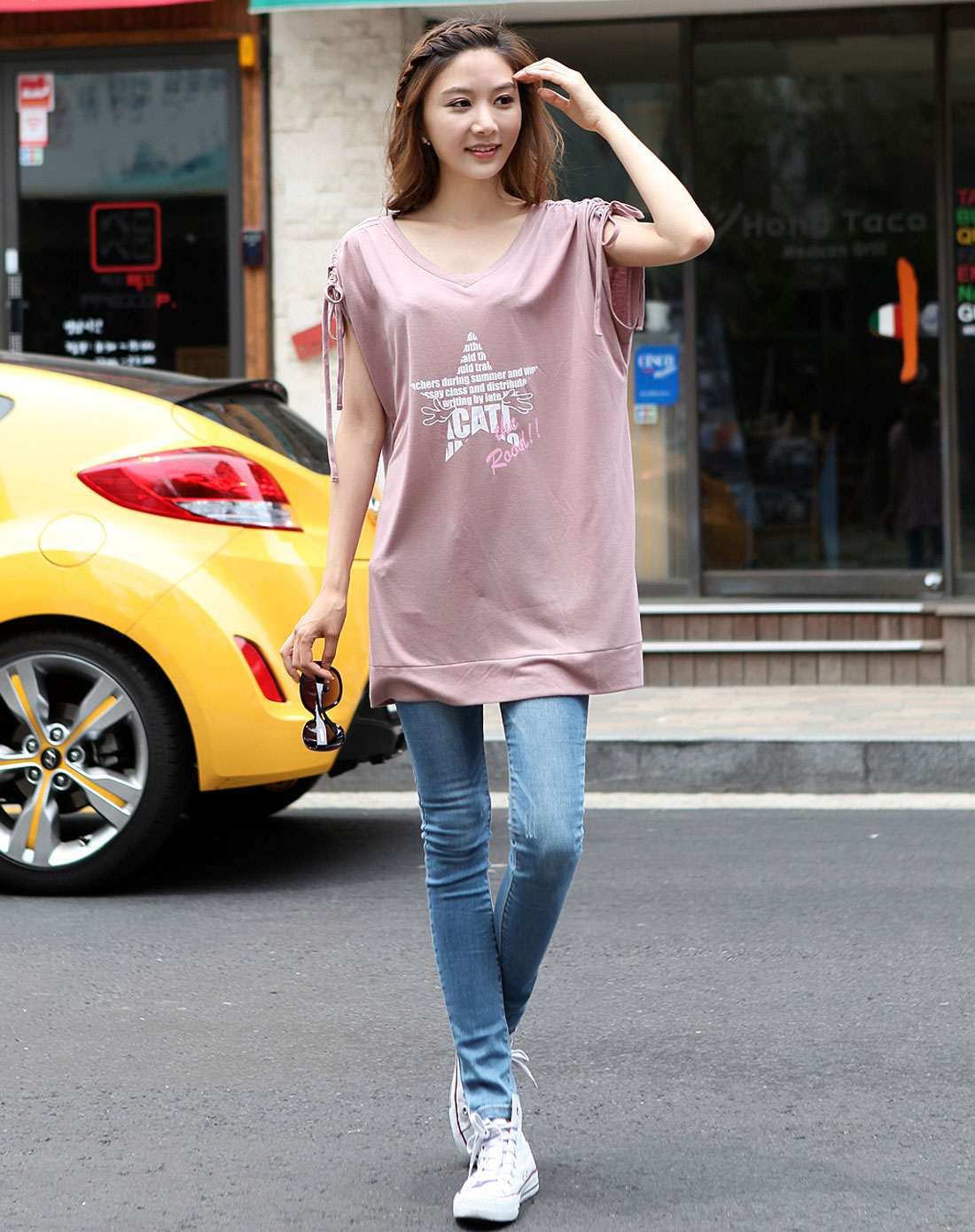 韩都衣舍HSTYLE<em>女可可</em>色V领宽松图案字母短