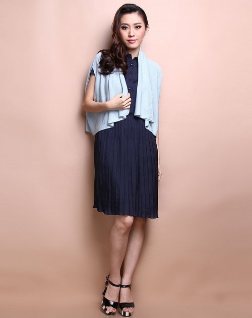 珂罗蒂雅CORDIER<em>浅蓝色</em>时尚短袖<em>针织开衫</em>_