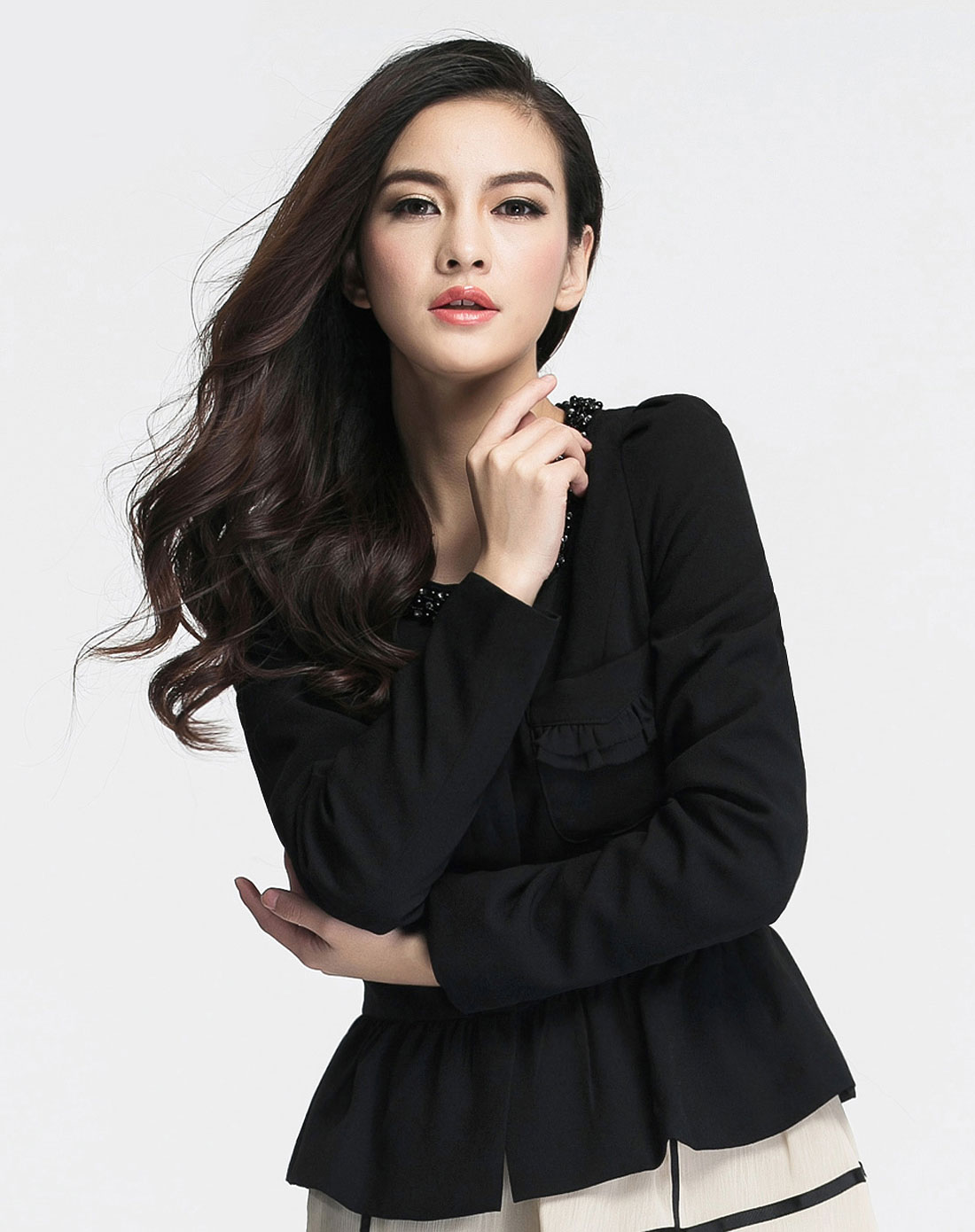 秋水伊人黑色<em>秋装新款</em>长袖珍珠圆领伞摆<em>外套</em>1