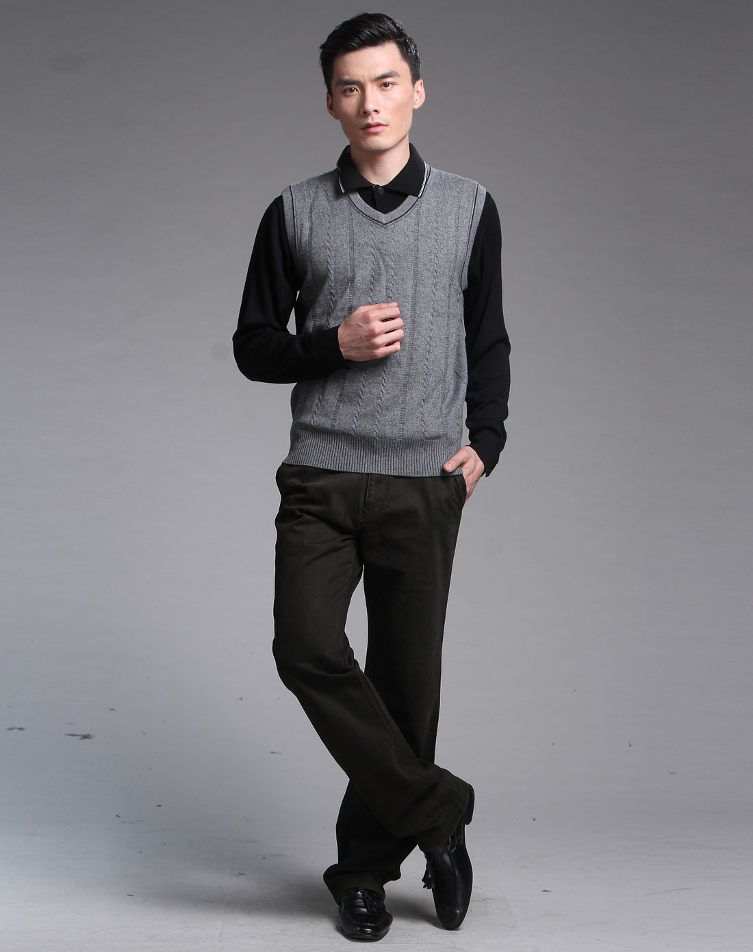 罗兰丹顿男款<em>灰色</em>简约<em>毛衣</em>背心81700-93_唯品