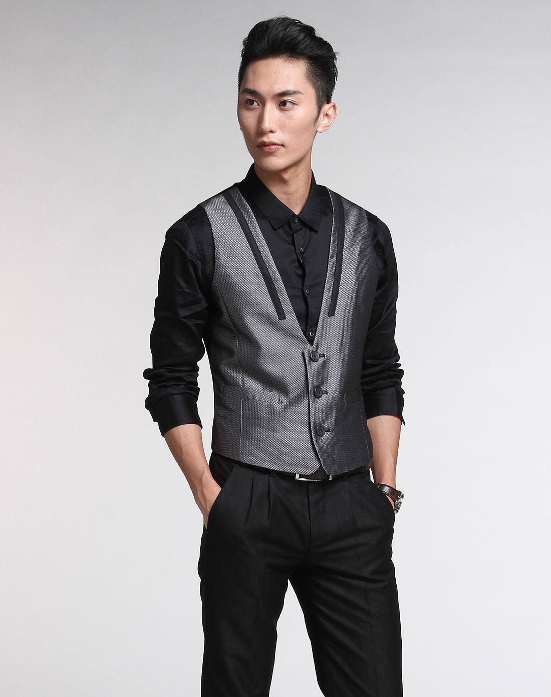 华菲Mark Fairwhale JEANS灰黑色<em>时尚马甲</em>71