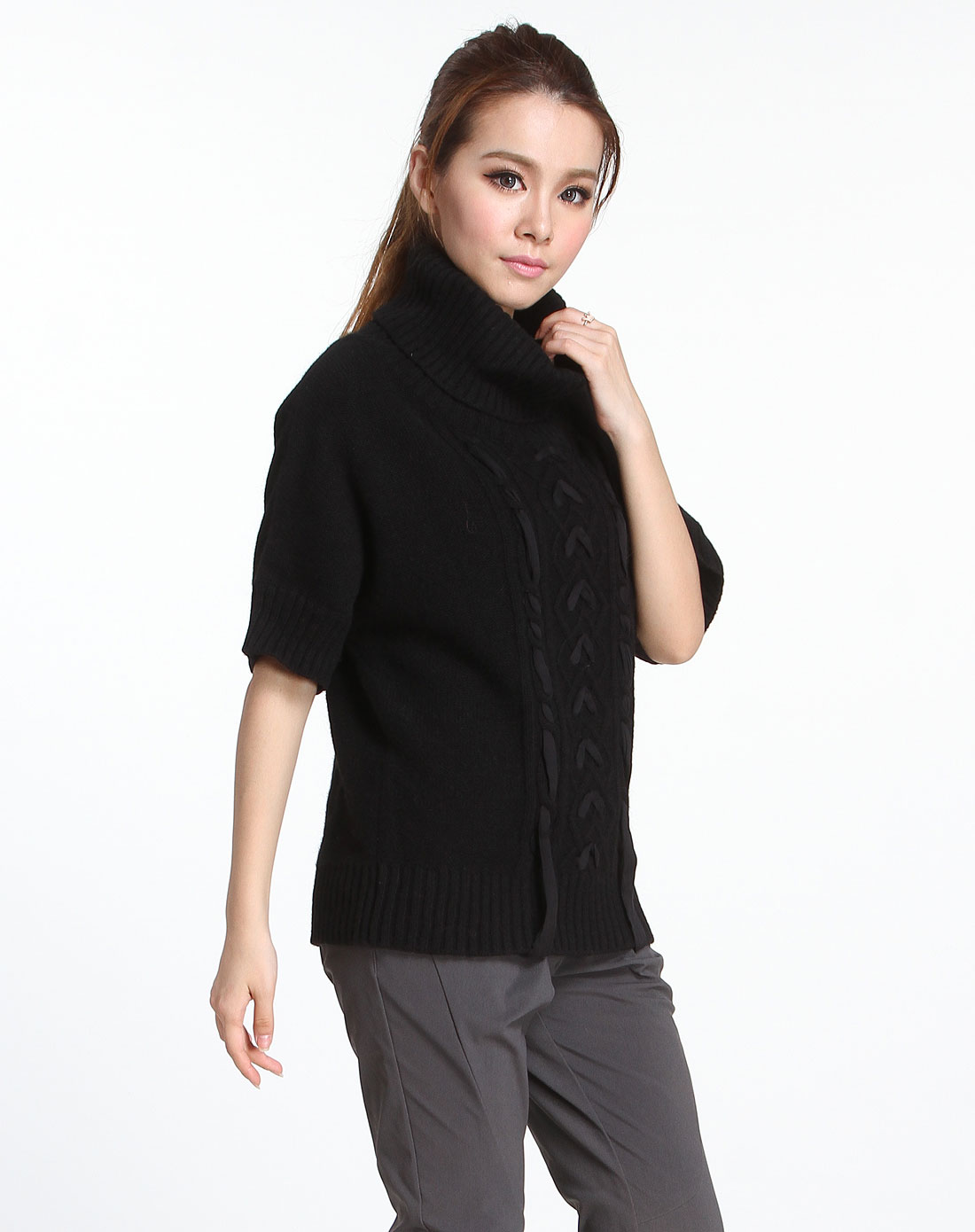 as AUGUST SILK黑色<em>高领短袖毛衣</em>A2PS00S