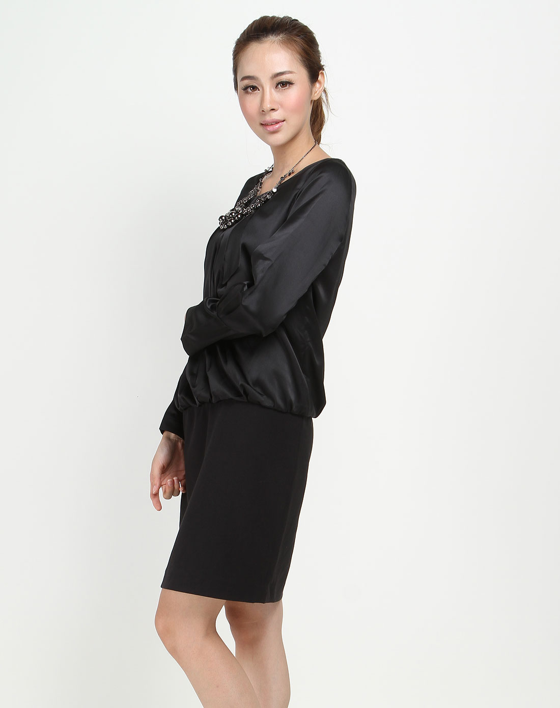 杰西JESSIE<em>女装</em>黑色<em>优雅</em>时尚<em>长袖连衣裙</em>JTF