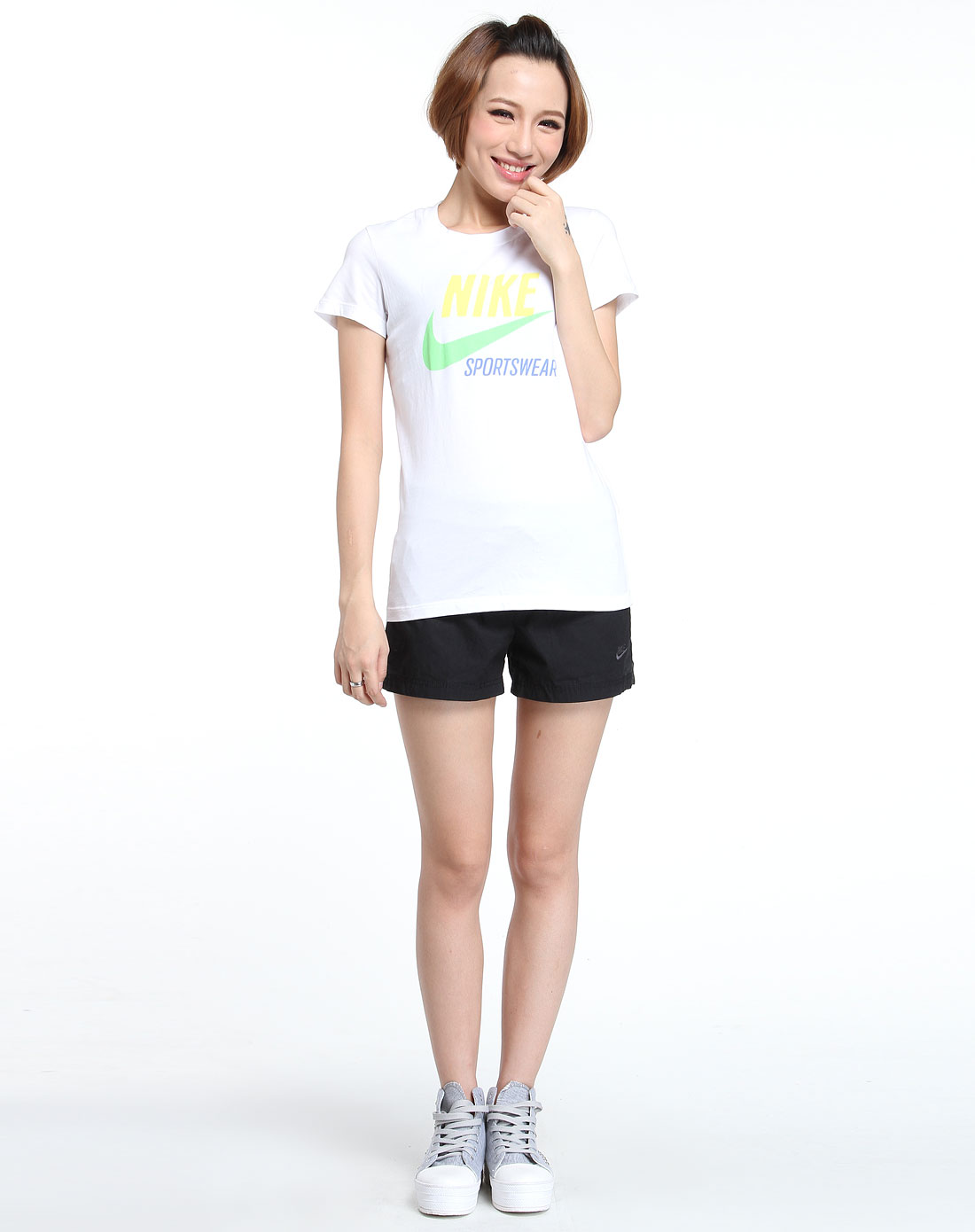 耐克nike女款白色时尚短袖t恤328444-101