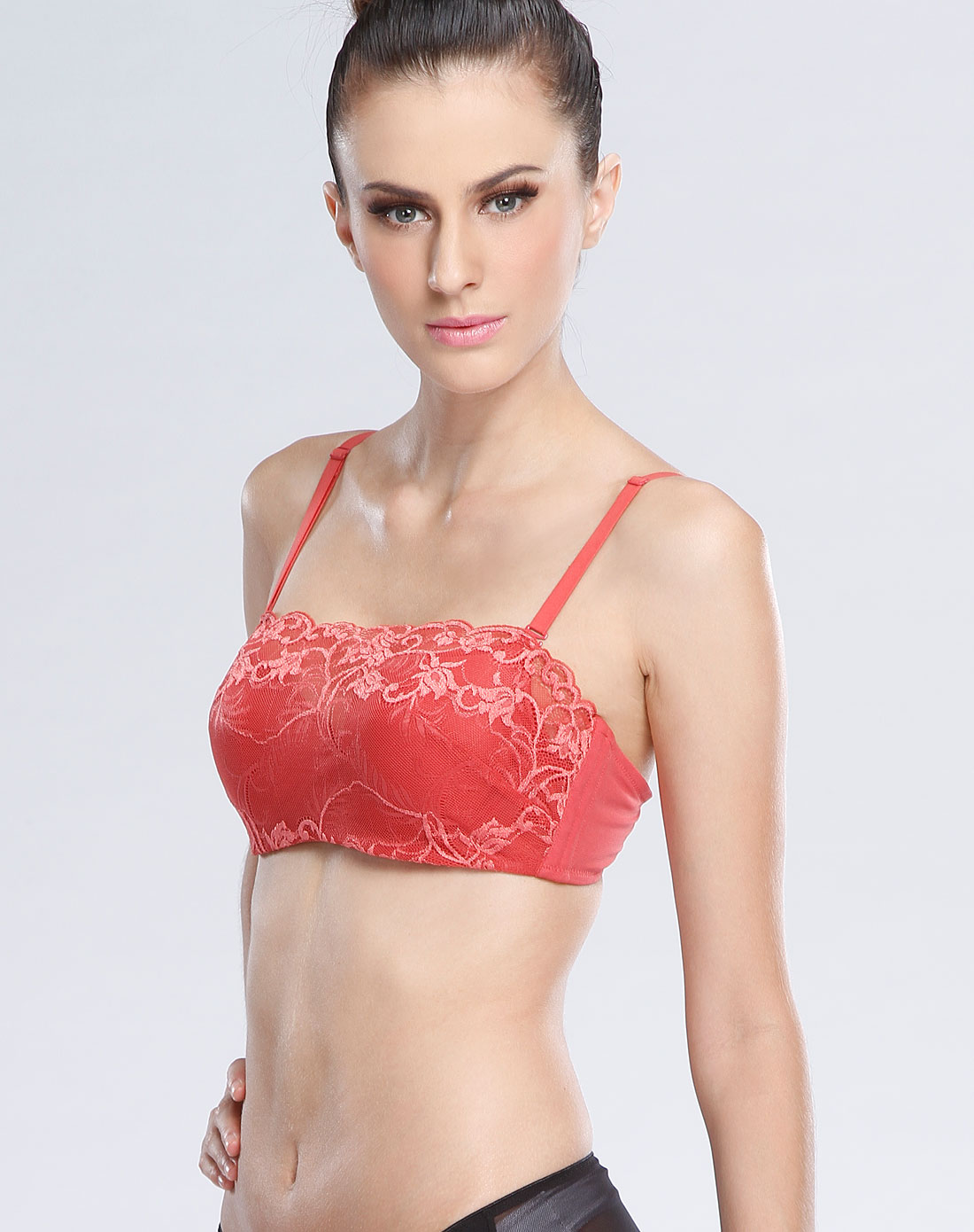 红色1\/2薄杯无纺布抹胸式文胸