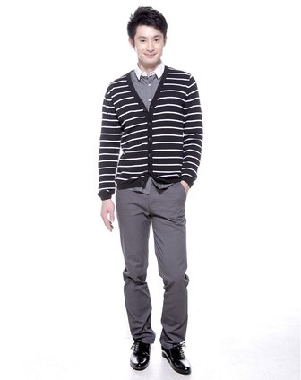 欧莱诺olomo<em>男黑白</em>条都市新贵<em>条纹</em>针织<em>开衫</em>M