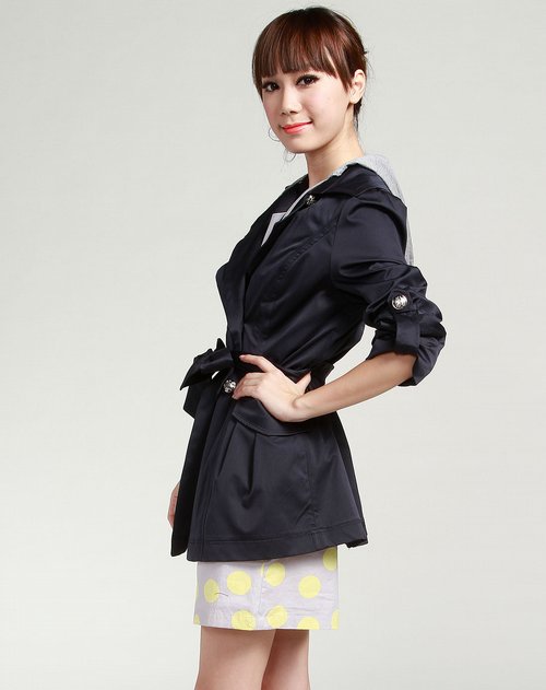 三彩<em>女装</em>藏青色连帽长袖风衣_<em>唯品会</em>名牌<em>时尚</em>