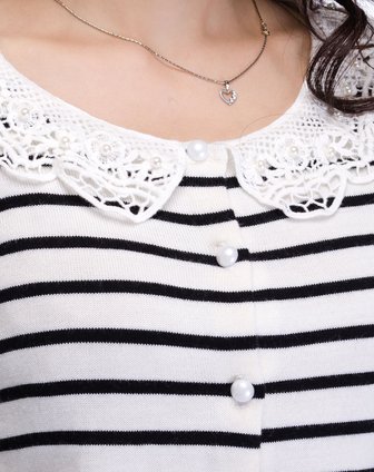 艾金诺USS AZINO-黑白色<em>花边领毛衣开衫</em>2A0