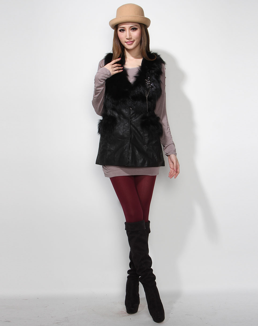 T.B2黑色高贵气质<em>裘皮马甲</em>L104AE2001B0_唯