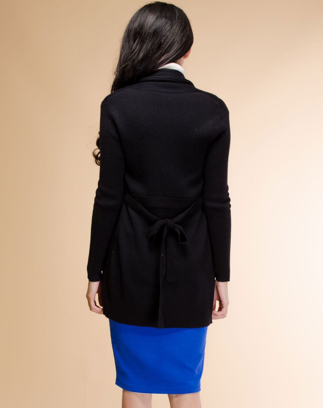 艾金诺USS AZINO-<em>黑色时尚开衫毛衣</em>2A5581_