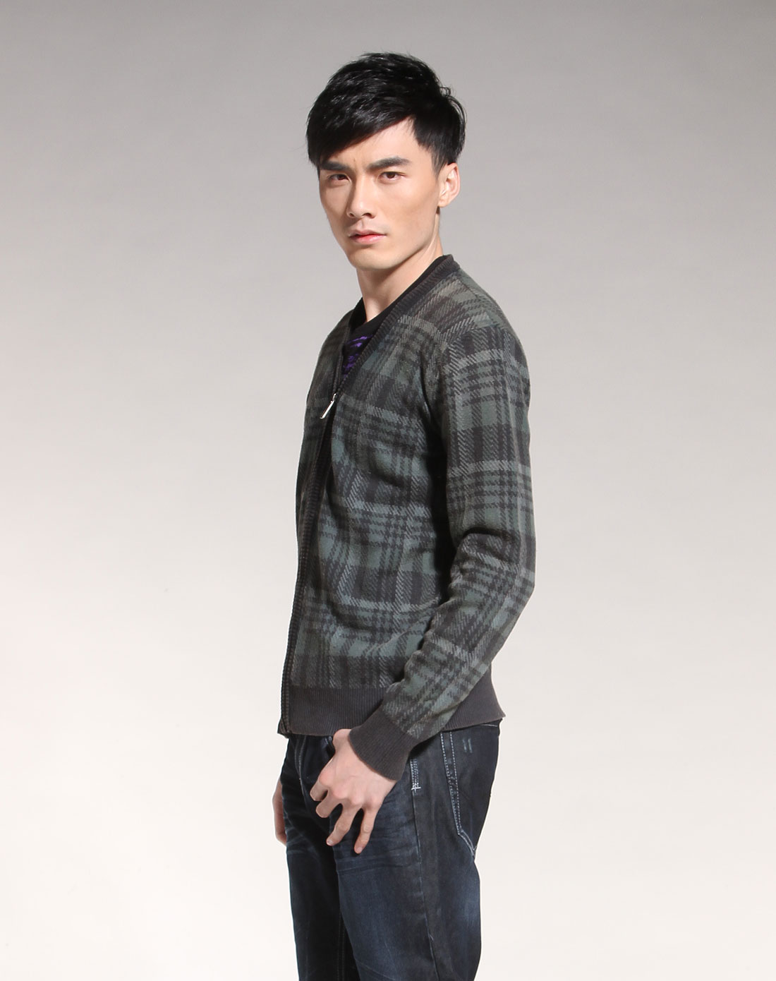 汤尼俊士tonyjeans绿间<em>黑色</em>格子<em>长袖针织开衫</em>