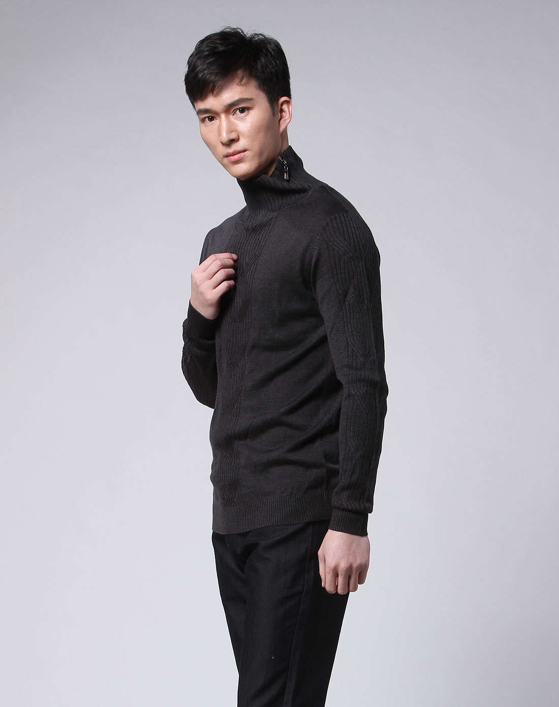 旗牌王KIPONE男女装<em>男款黑色</em>时尚<em>高领</em>长袖毛