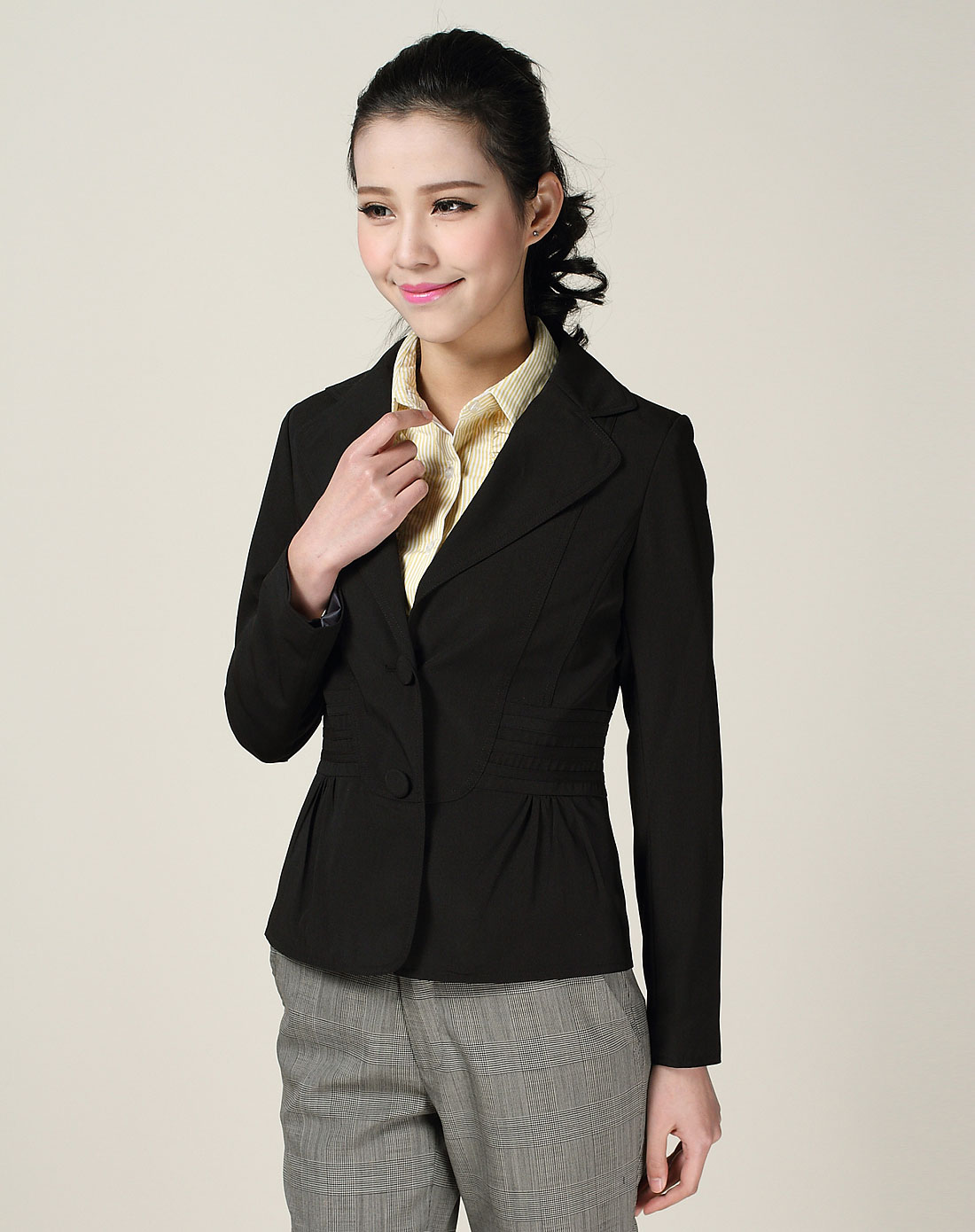 艾戈米蓝AIGEMILAN<em>女装</em>黑色<em>小西装</em>L052-1_唯