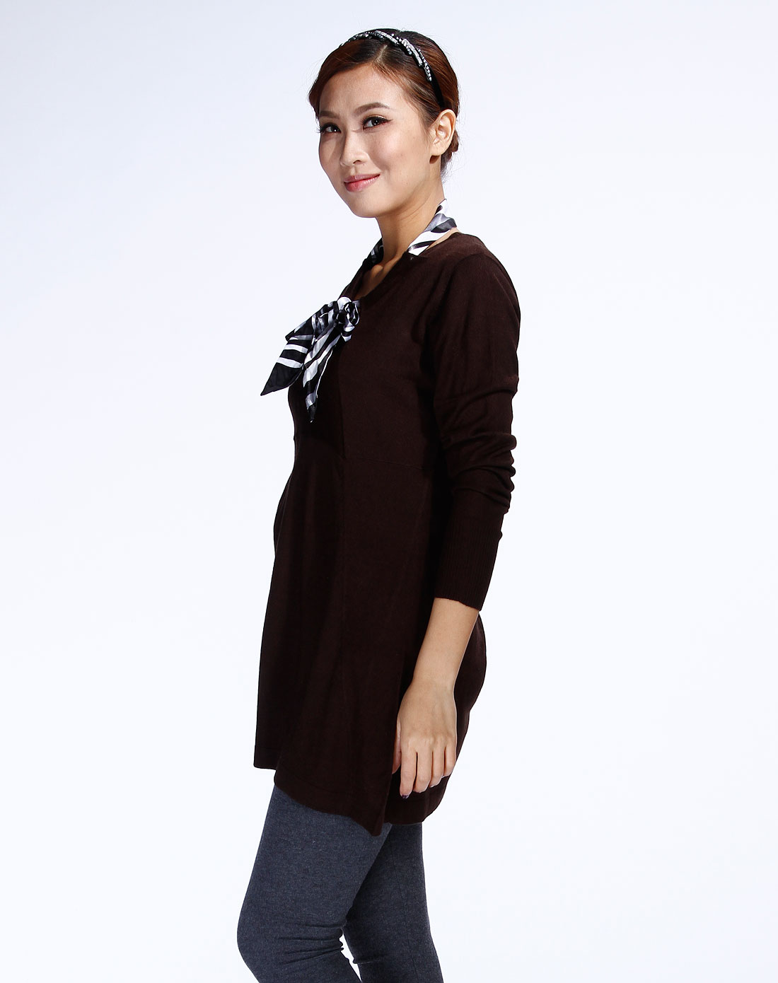 茂君深咖色长款长袖毛衣