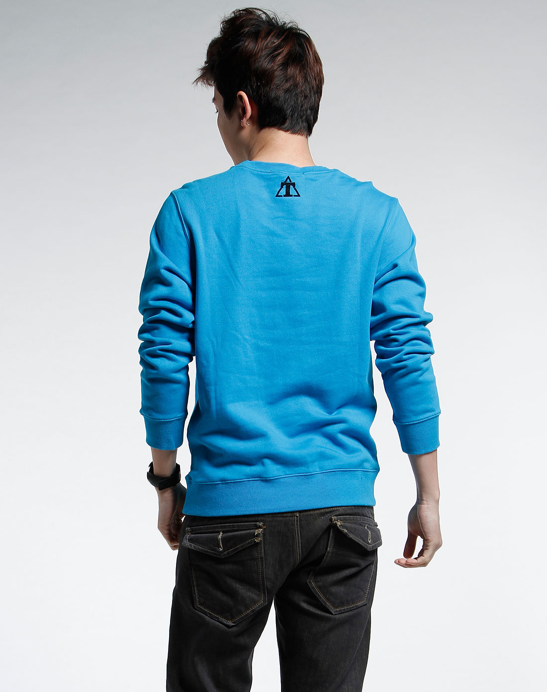 唐狮tonlion男款专场蔚蓝色圆领简约长袖针织休闲服