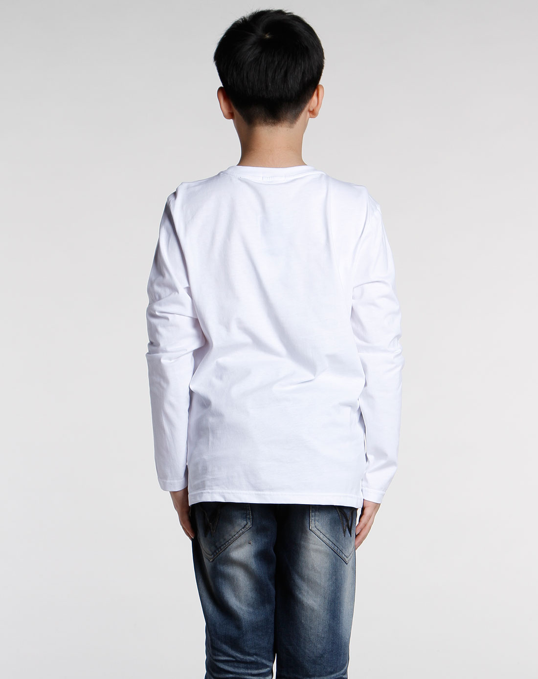 鎏恒色新锐少年装old&new专场男童本白色休闲长袖t恤