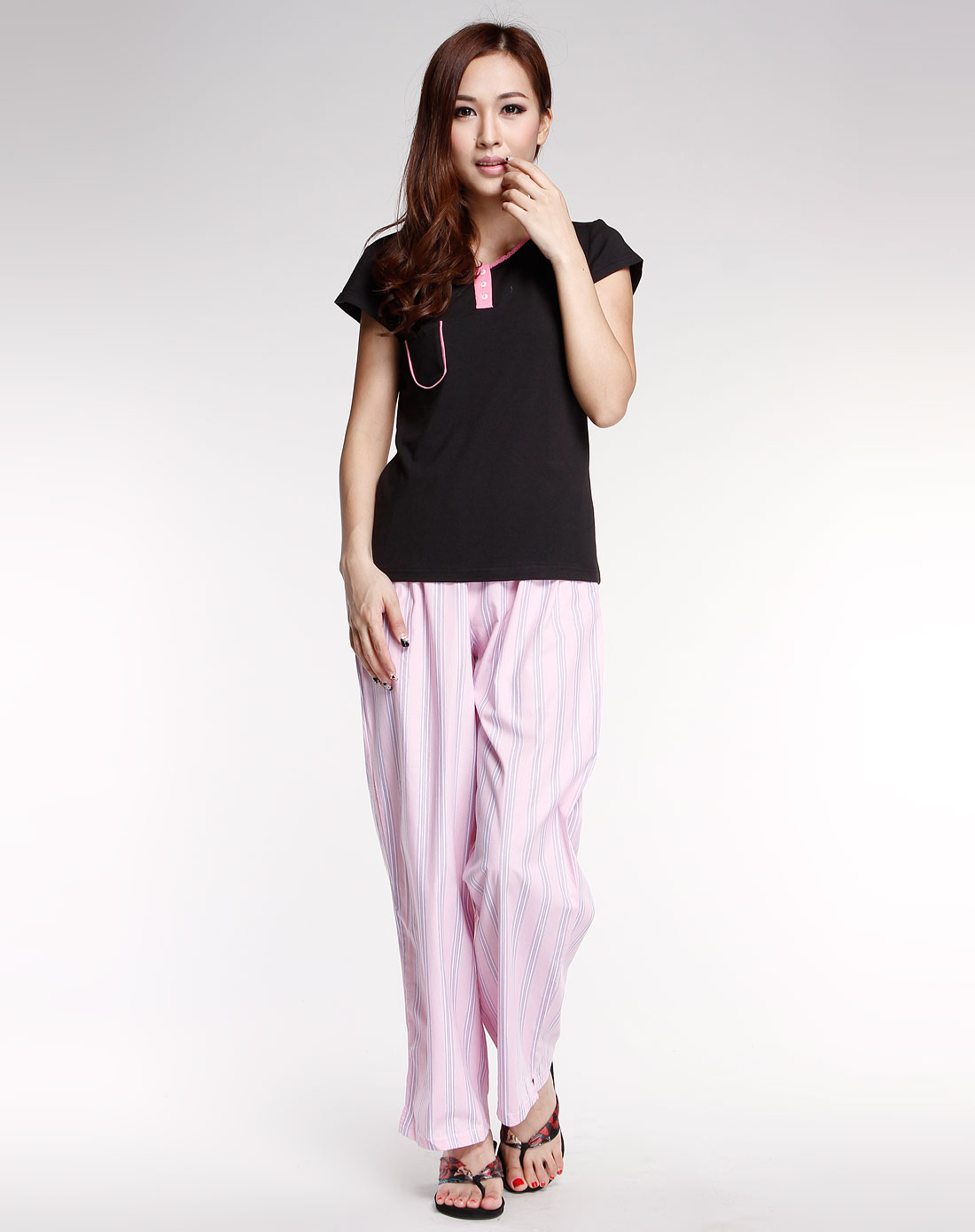 爱帝女士专场黑/粉红色短袖休闲两件套家居服