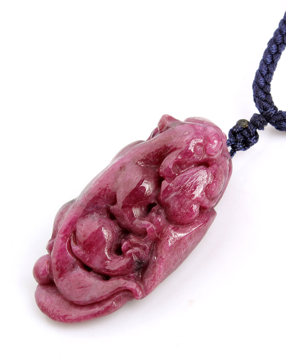 翡翠森林天然红宝石黝帘石招财貔貅吊坠(附鉴定证书)