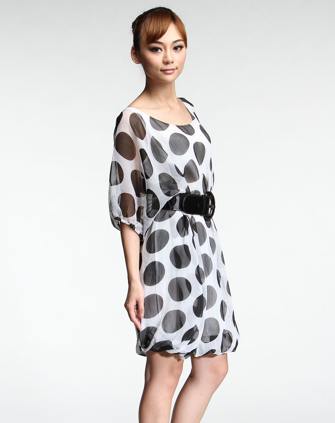 丽丽lily女装专场黑/灰白色圆点中袖时尚连衣裙