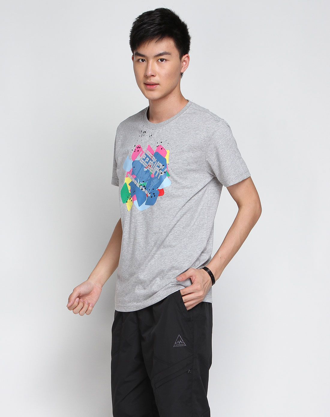 德尔惠deerway男装专场花灰色时尚圆领短袖t恤