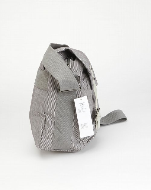 堡狮龙bossini-男装专场浅灰色时尚斜挎包