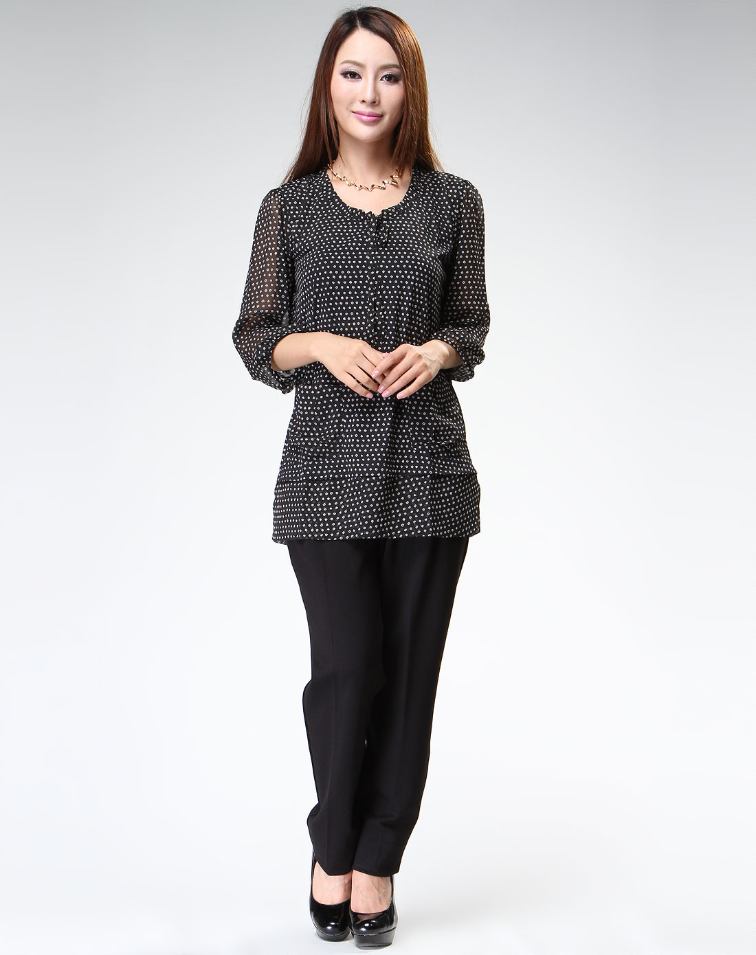 菁夫人kingfovlun女装专场黑/白色印纹简约中袖针织衫