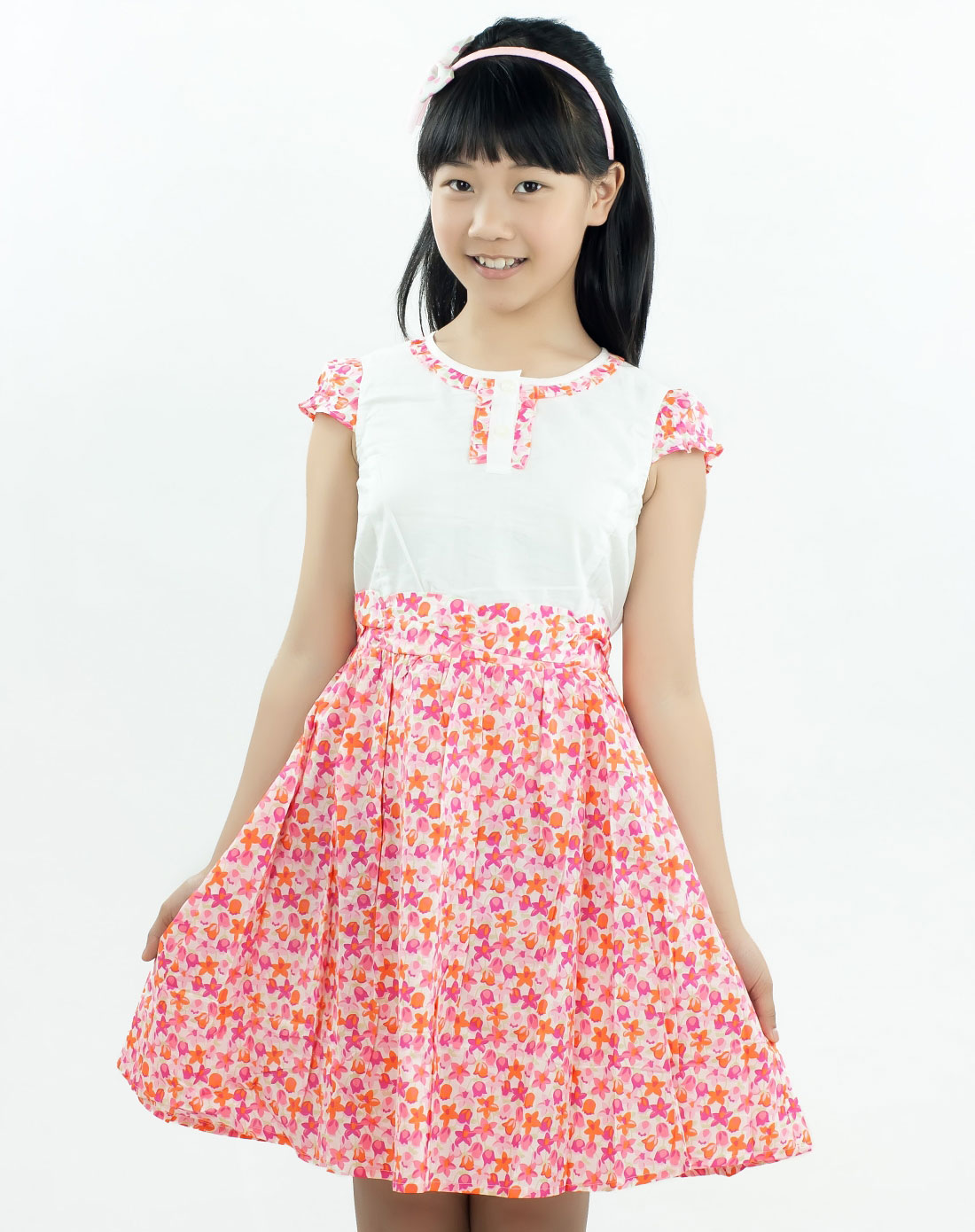 女童桔黄色半袖连衣裙