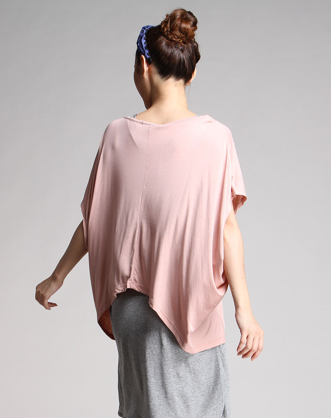 女款浅藕色短袖休闲上衣