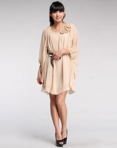 贝茜bessie女装专场女款米黄色蝙蝠中袖连衣裙