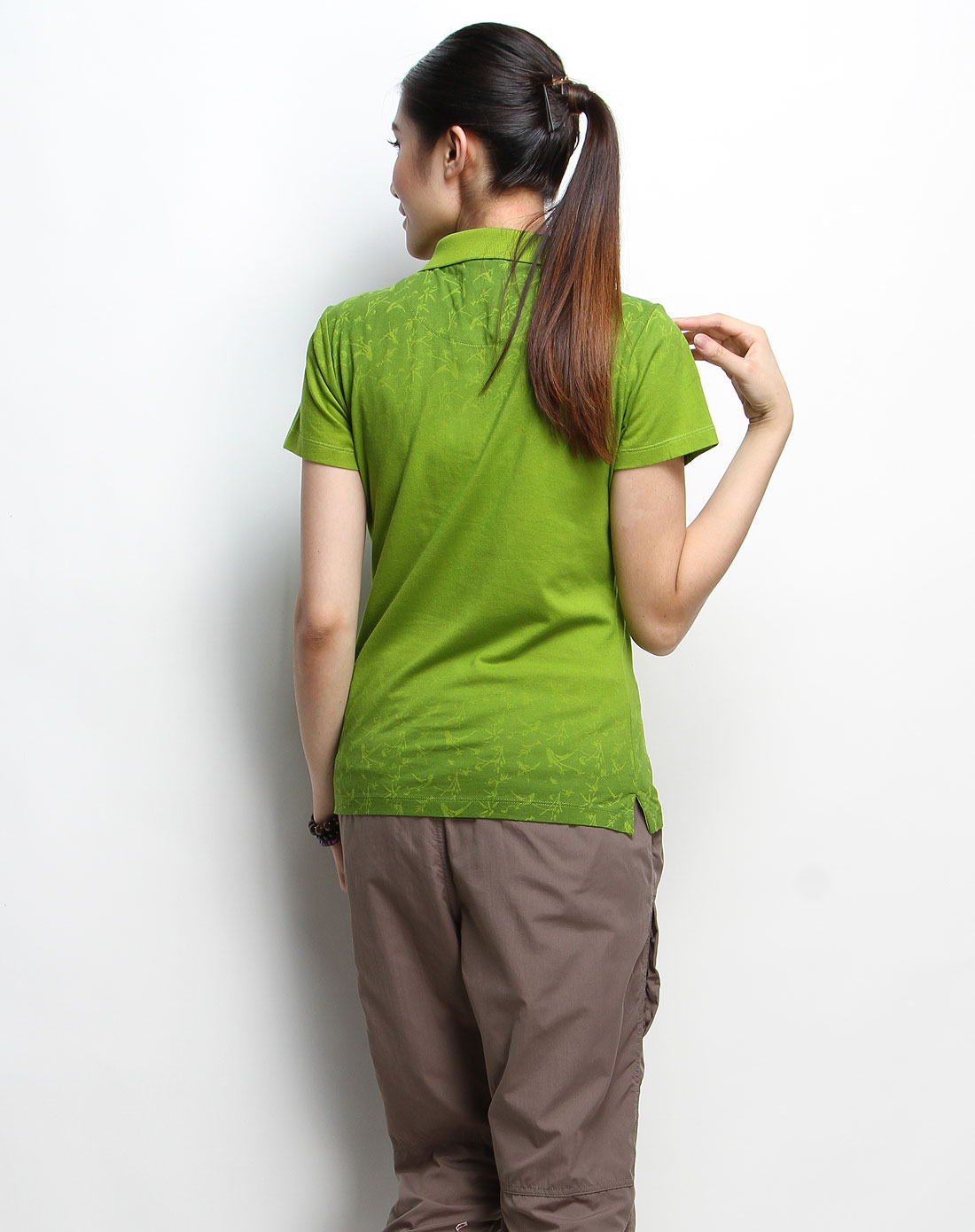 美国骆驼can·torp女装女款嫩绿色休闲翻领短袖t恤