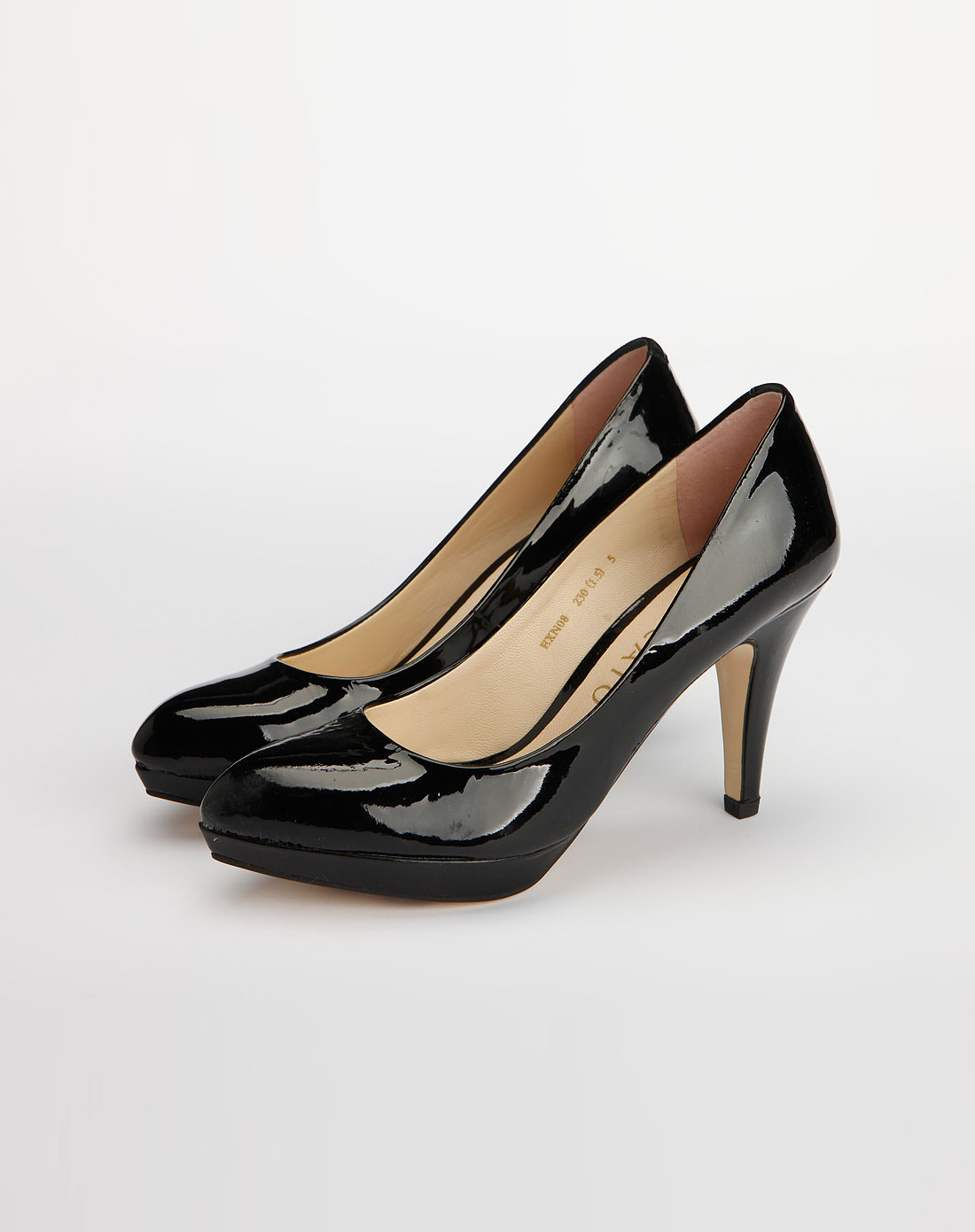 女鞋库存专场思加图staccato 黑色亮面时尚高跟鞋