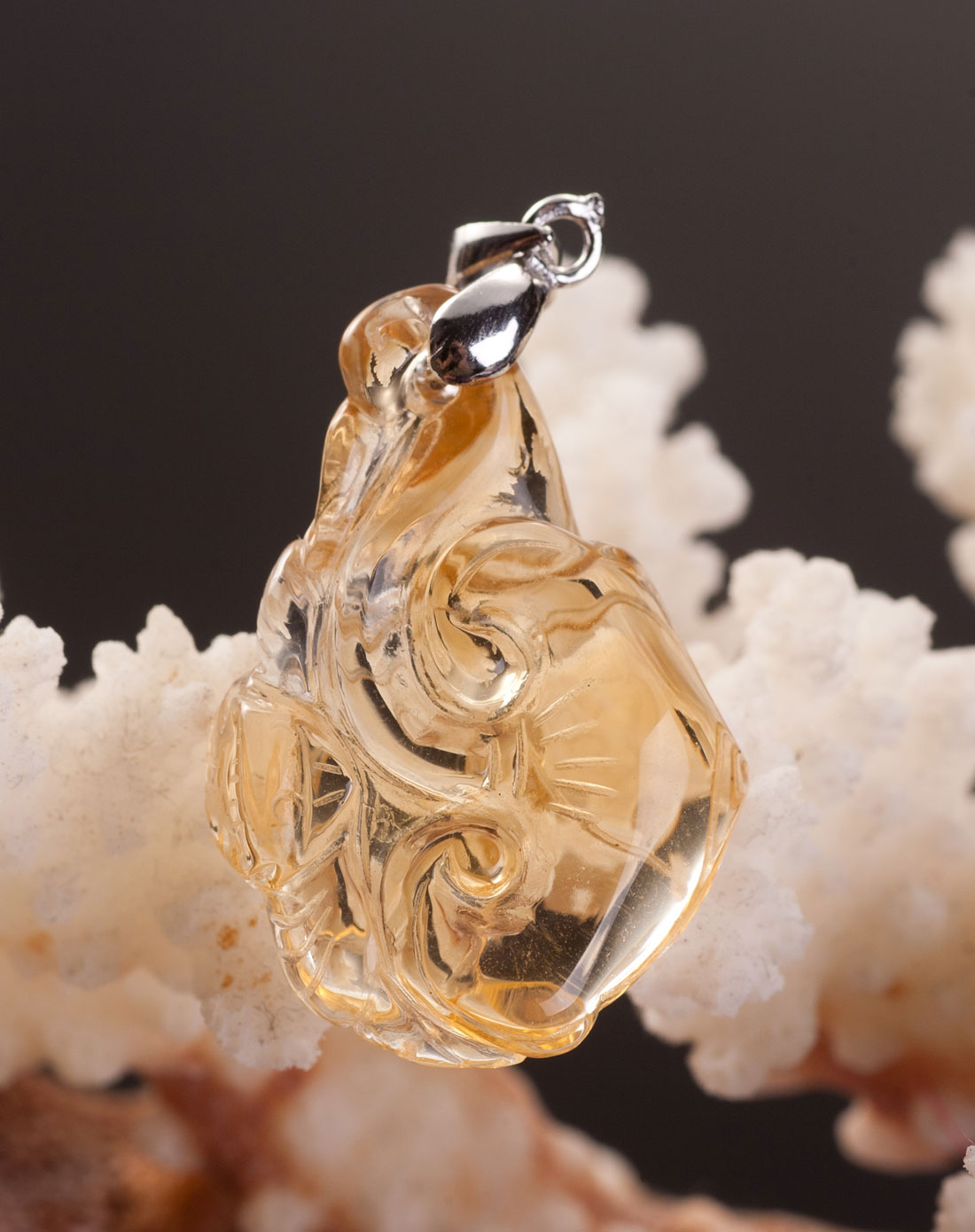 天然黄水晶吉祥花件保平安旺财