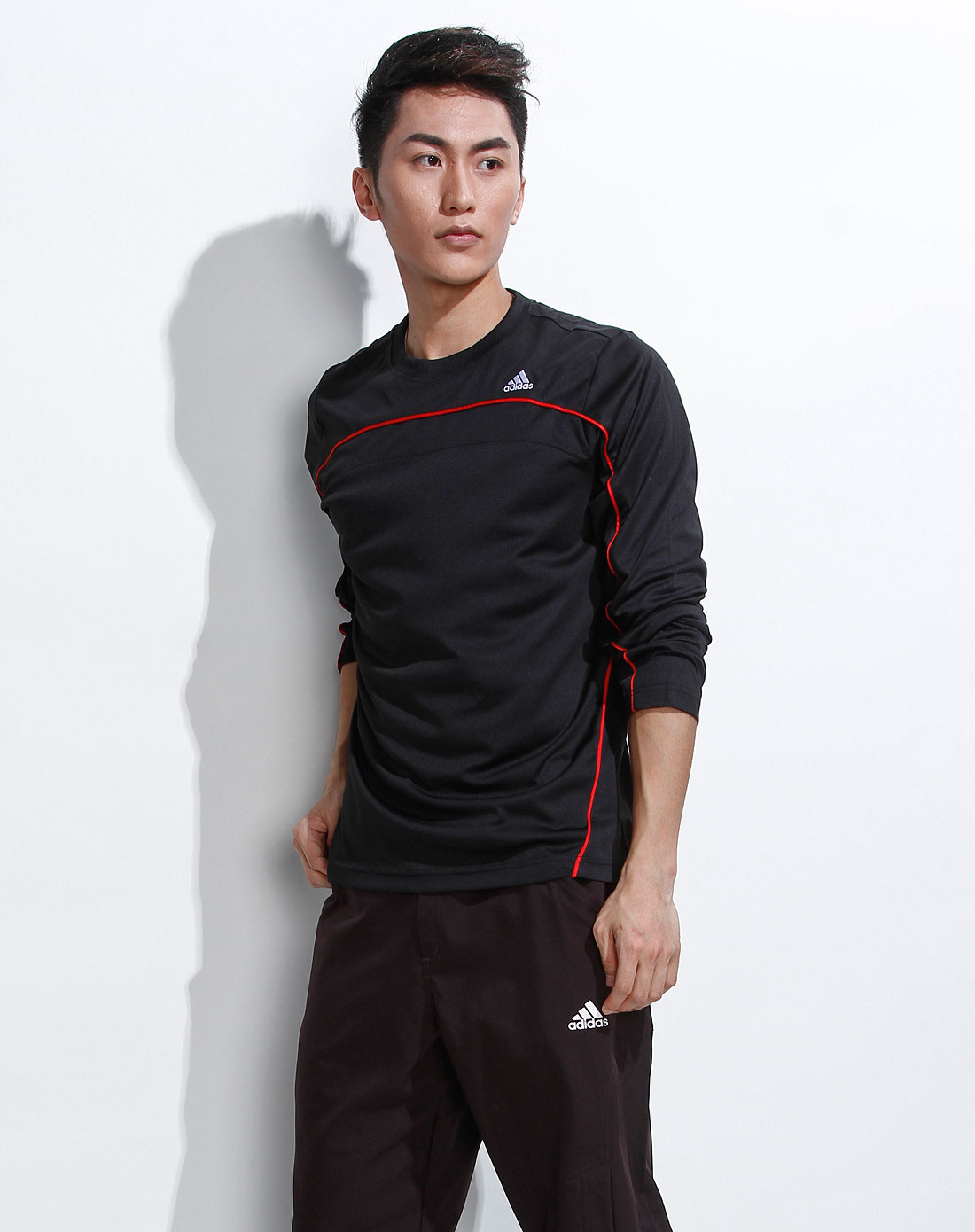 男款黑色圆领运动长袖t恤