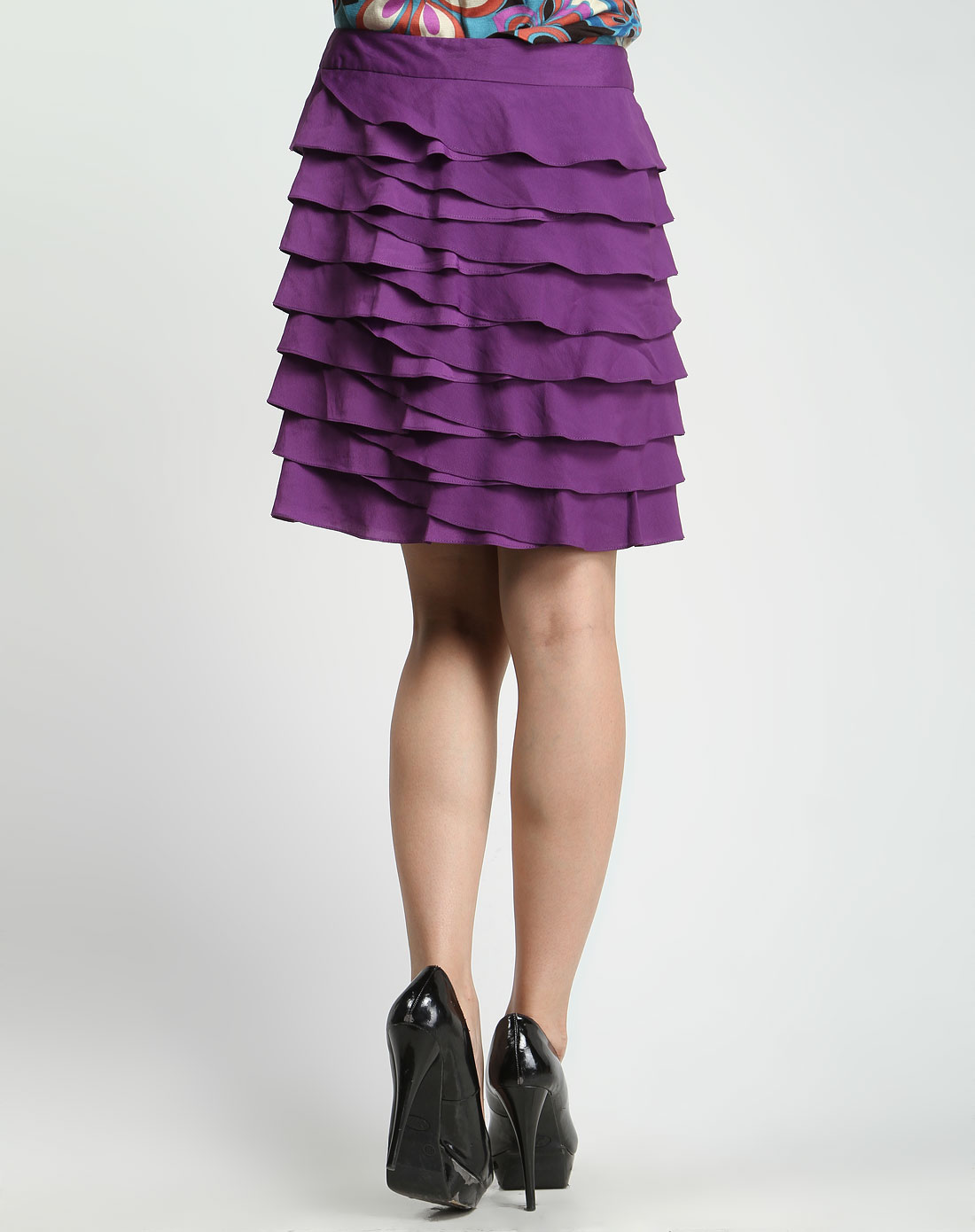 紫罗兰色层叠中裙
