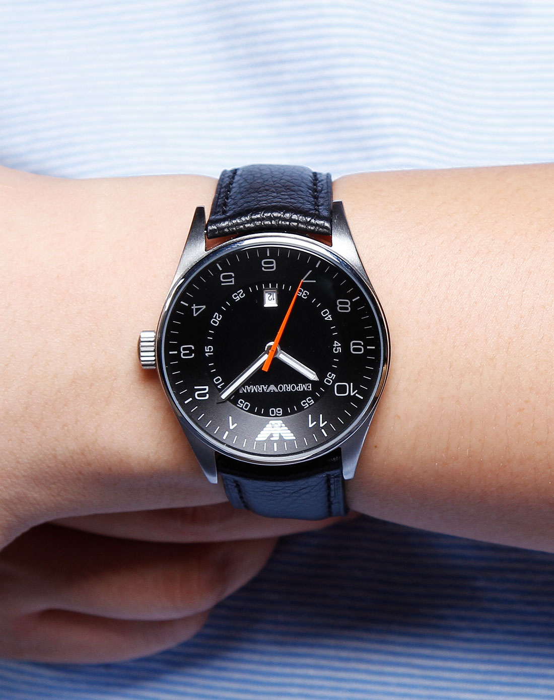 阿玛尼emporio armani-手表-男款黑/深灰色圆形运动石英腕表