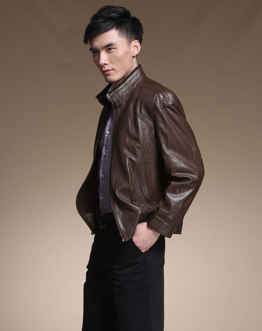 男款咖色立领长袖皮衣
