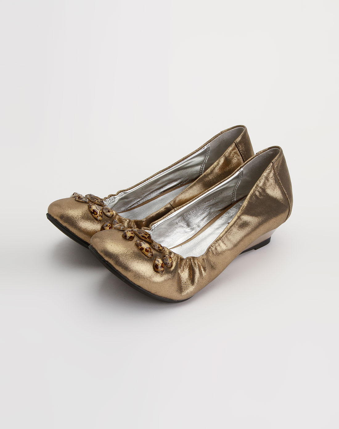 哈森混合专场卡迪娜杏金色钉珠时尚单鞋