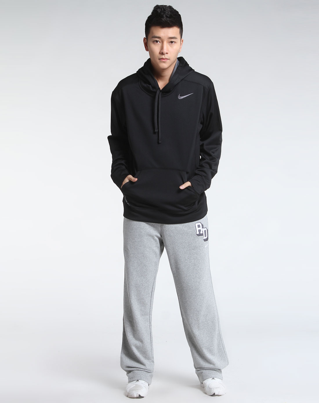 [ 耐克 ] 男款黑色个性生活连帽长袖卫衣