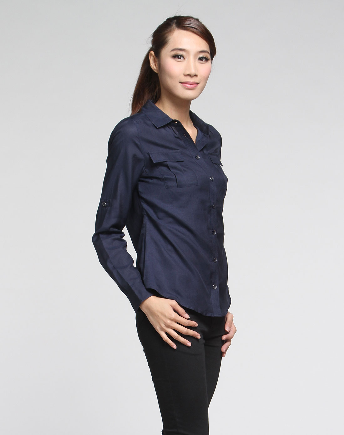 藏青色细条纹长袖衬衫