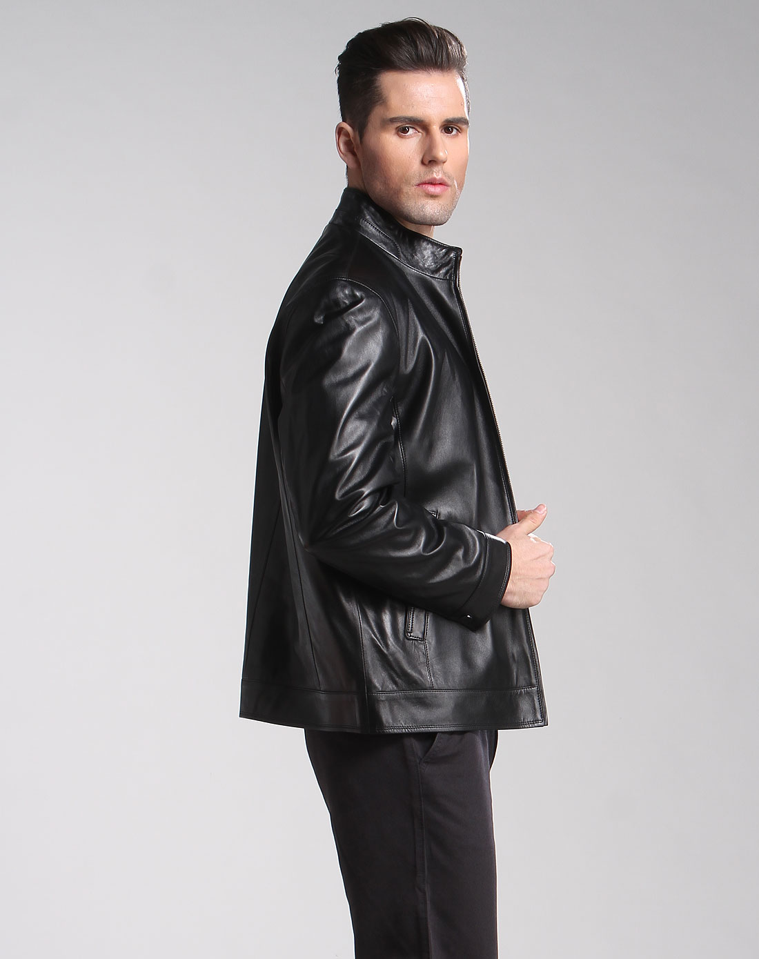 男款黑色时尚商务长袖皮衣
