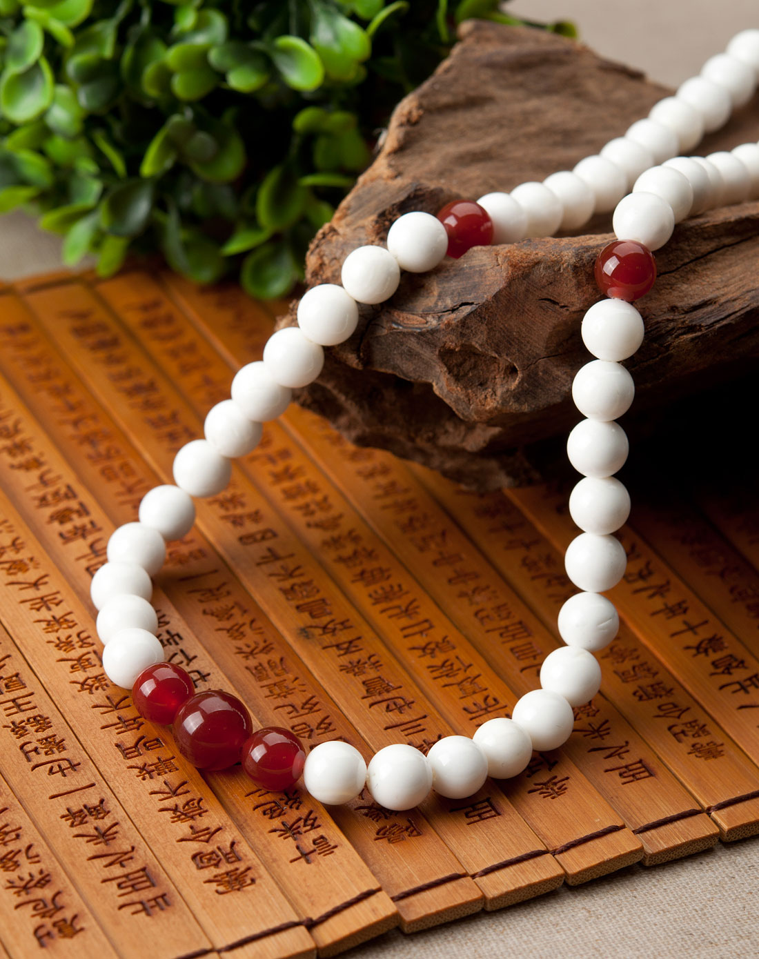 砗磲带红珠项链