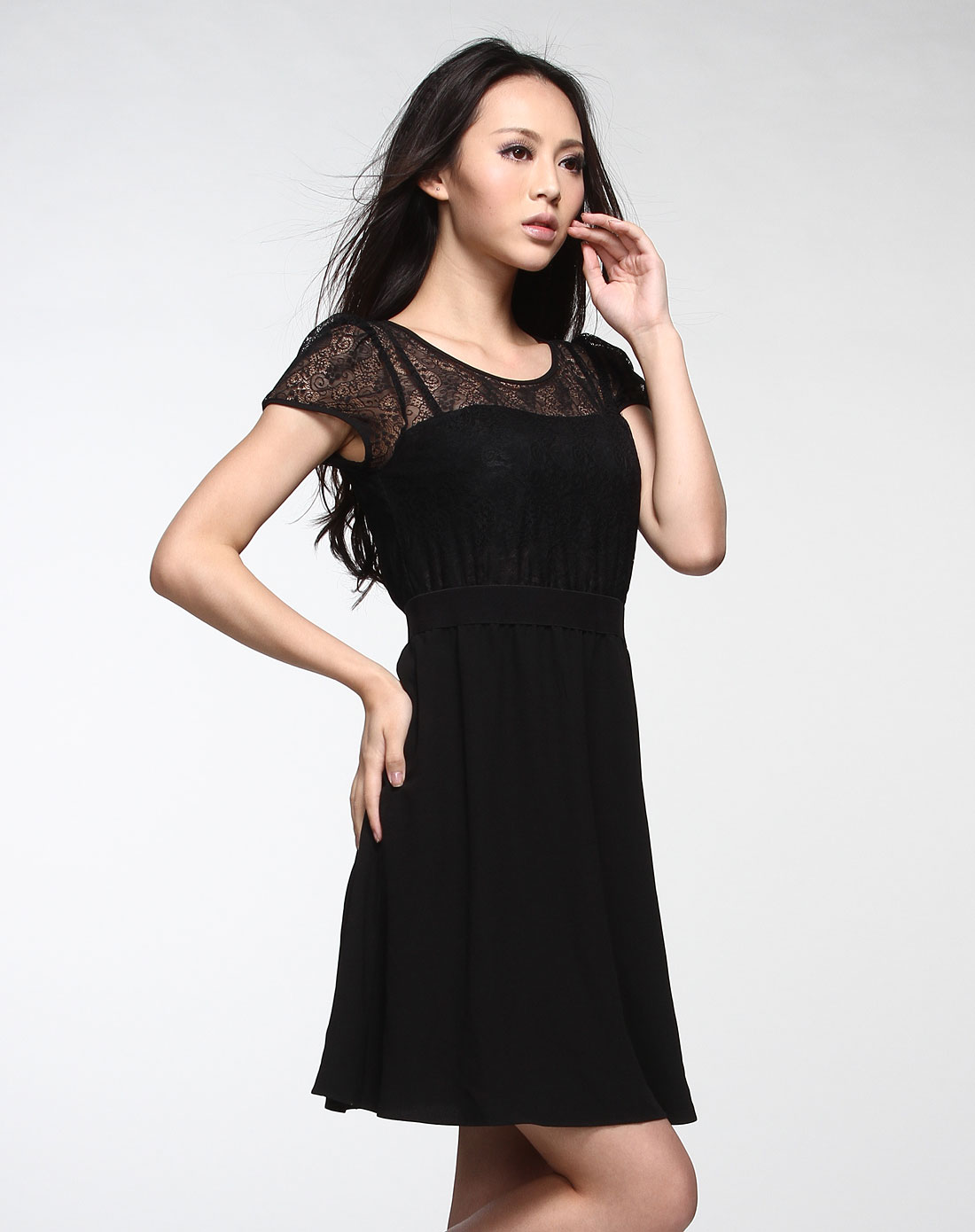 黑色蕾丝镂空性感短袖连衣裙