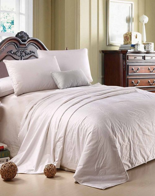 温馨小窝sweet story家纺专场200*230cm奢华60支贡缎提花木棉蚕丝被