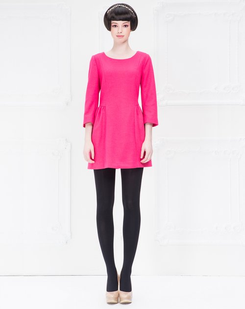 oece女装专场桃红色简约纯色百褶圆领七分袖连衣裙